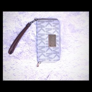 Michael Kors Wallet/Wristlet